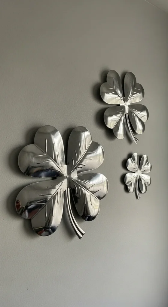 Tin Clover Wall Accents
