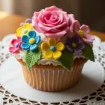 How to Decorate Cupcakes With Fondant Like a Pro